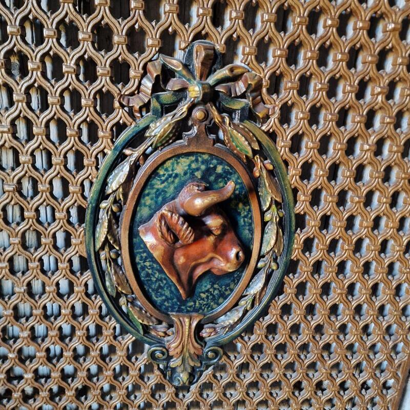Grille provenant d une boucherie